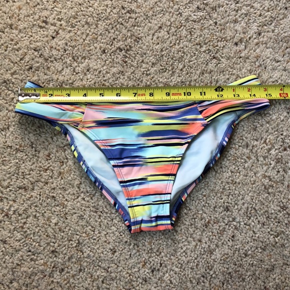 Roxy Bikini - Picture 2 of 8